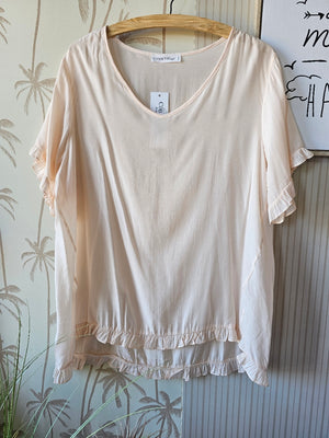 FRILL SLEEVE HI/LO SILKY TOP