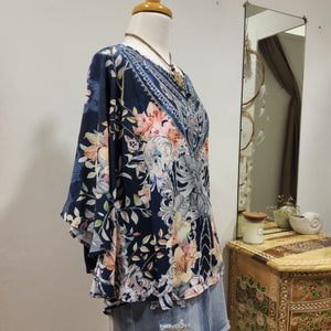 NAVY DIAMANTE KAFTAN TOP