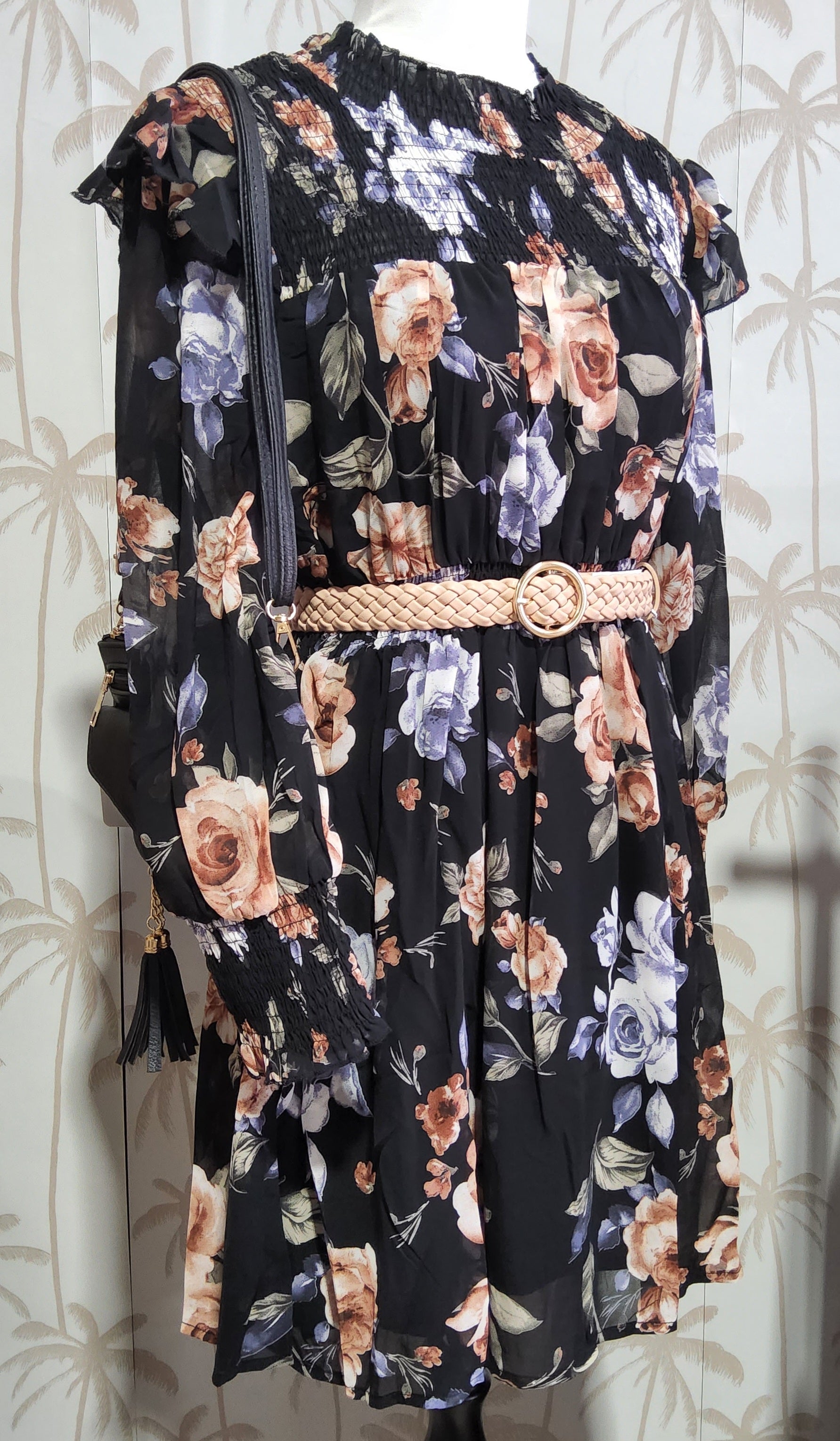 MF FLORAL SHIRRED DRESS - BLACK